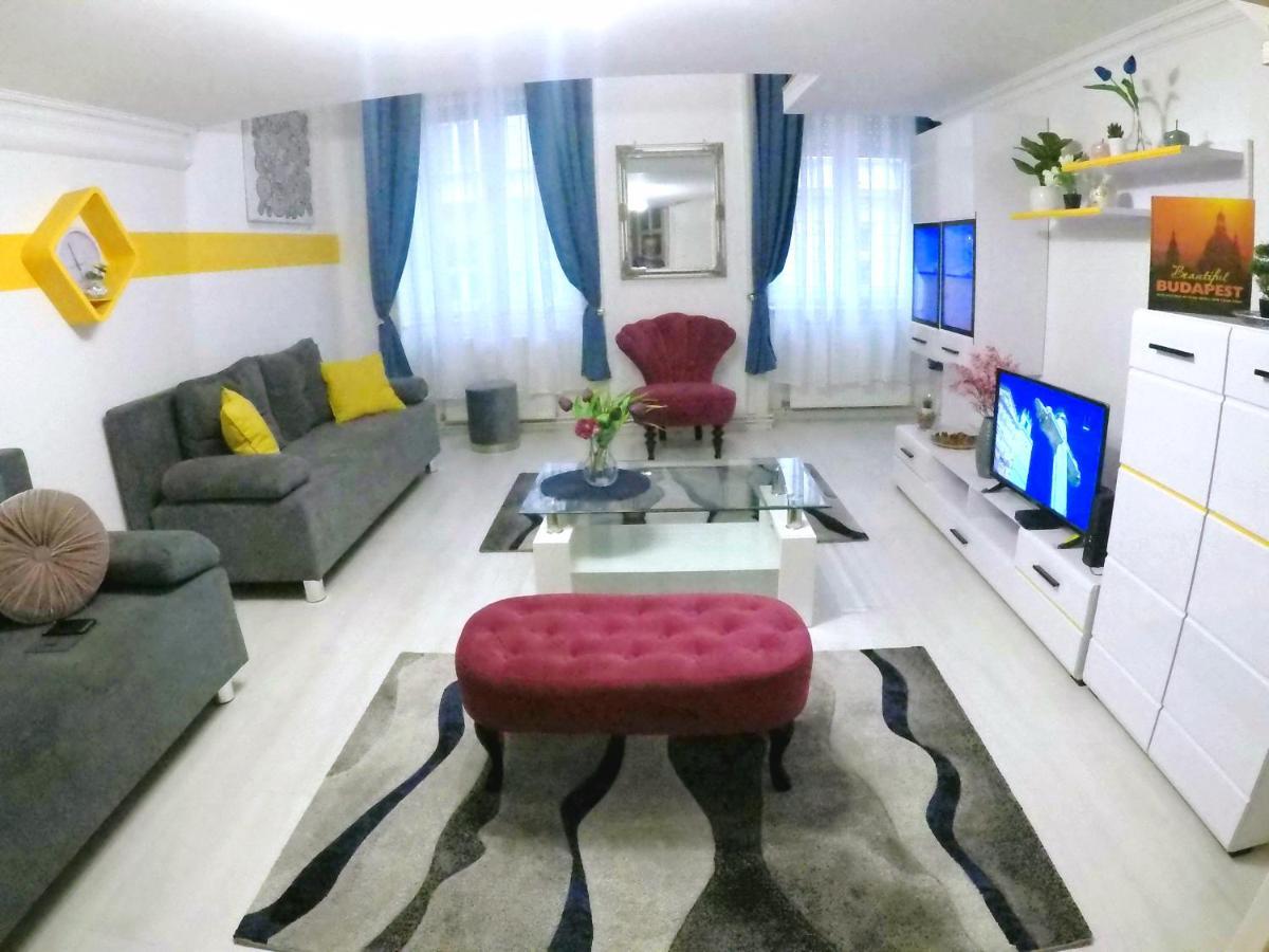 Mariann'S Modern Apartment In The City Center Budapest Exteriör bild