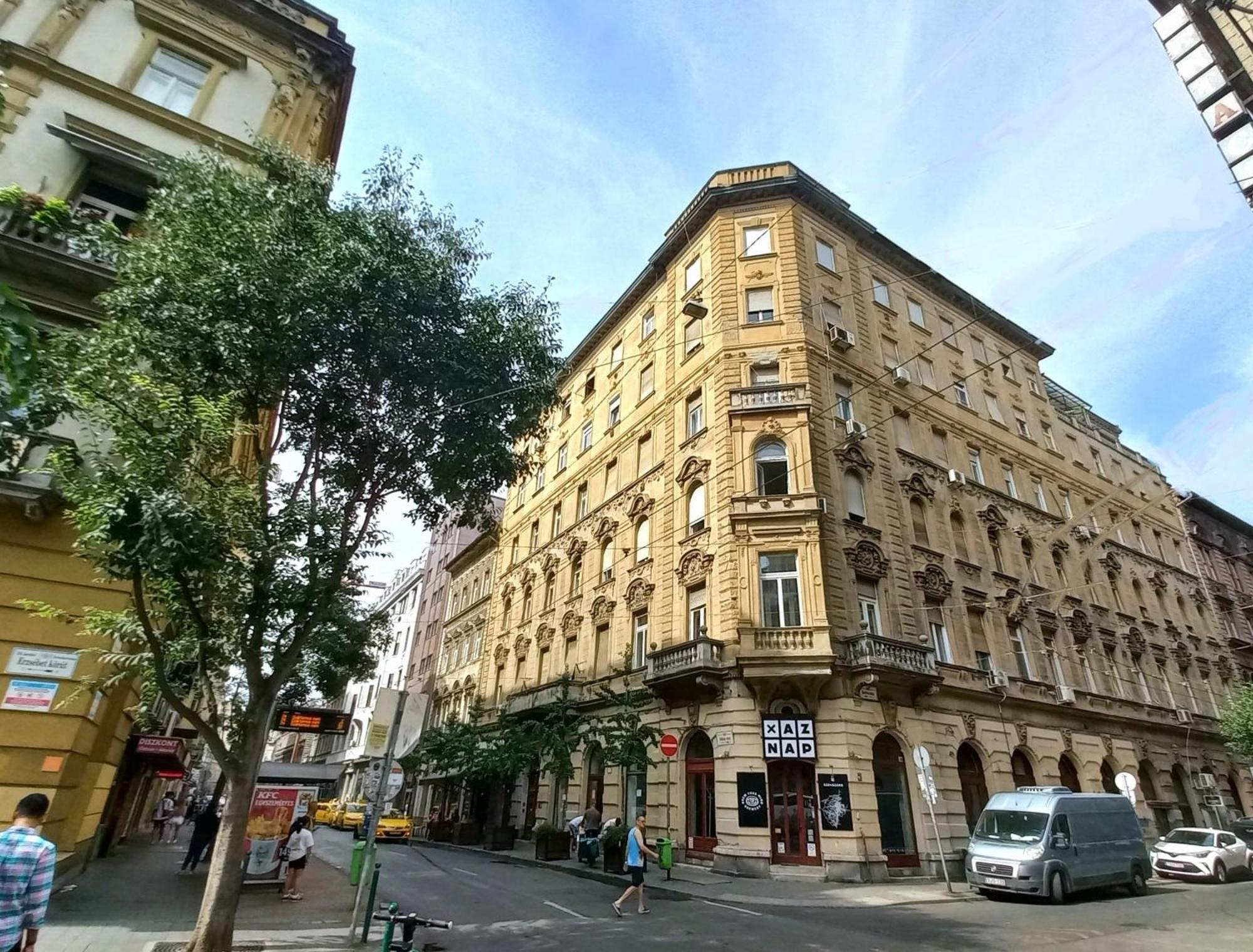 Mariann'S Modern Apartment In The City Center Budapest Exteriör bild