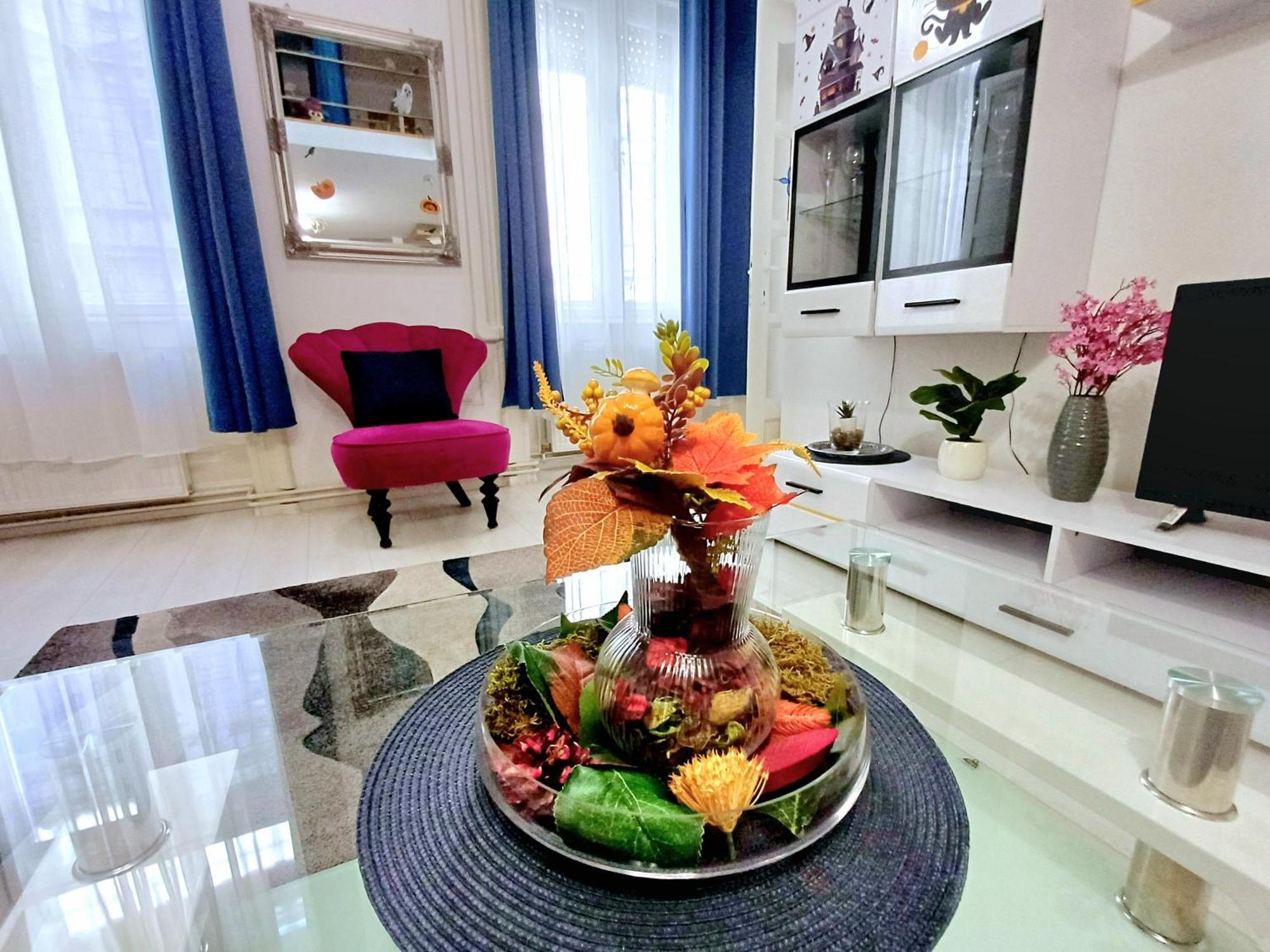 Mariann'S Modern Apartment In The City Center Budapest Exteriör bild